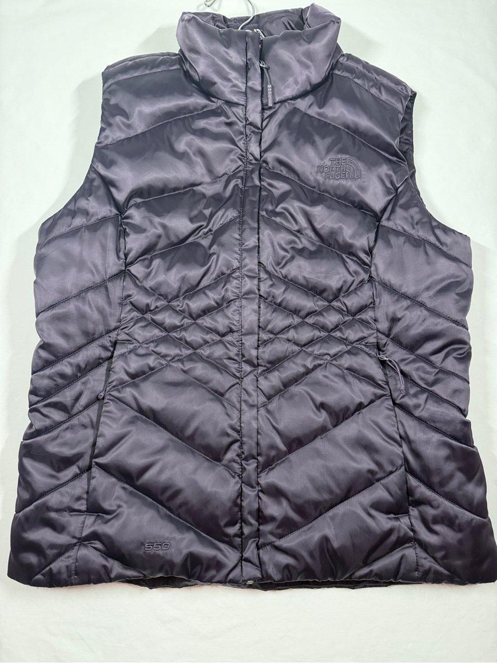 The North Face Women's Med 550 Quilted Down Vest in Dark Purple